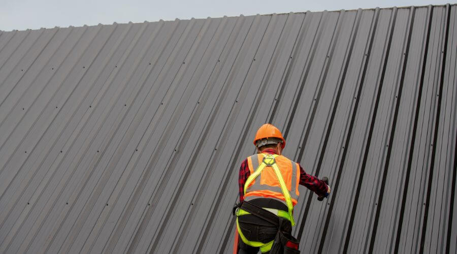 Professional gutter cleaning in Moosic, PA